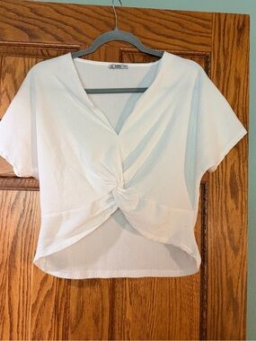 Zara White Twist-Knot Short Sleeve Crop Top